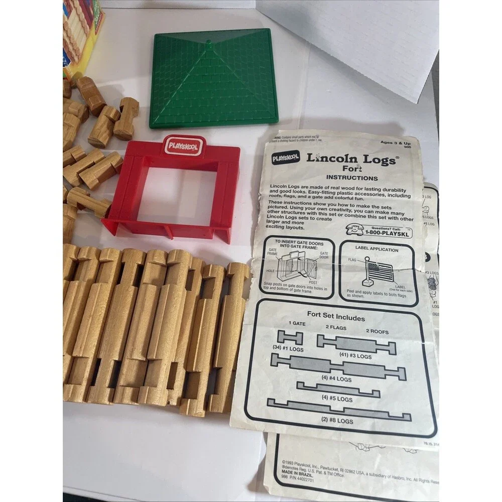 Playskool Lincoln Logs Fort Wooden Building Set w/ Box & Instructions INCOMPLETE